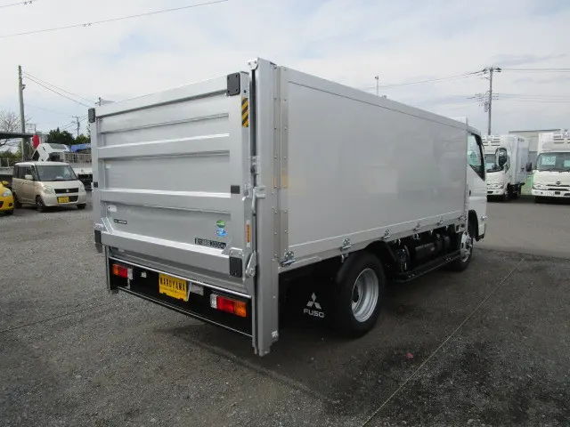 三菱 キャンター 2RG-FEAV0(2WD)の写真4