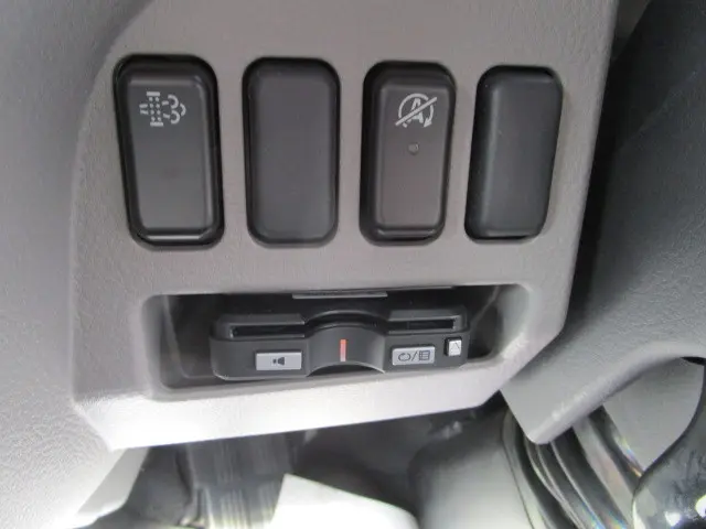 三菱 キャンター 2RG-FEAV0(2WD)の写真22