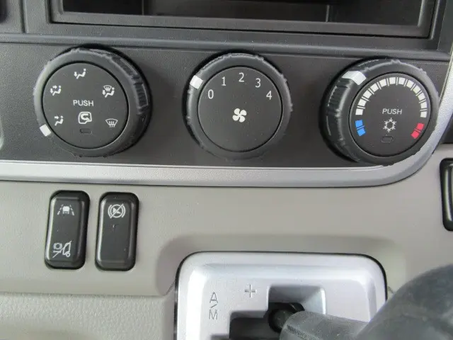 三菱 キャンター 2RG-FEAV0(2WD)の写真25