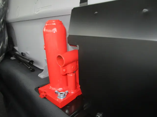 三菱 キャンター 2RG-FEAV0(2WD)の写真27