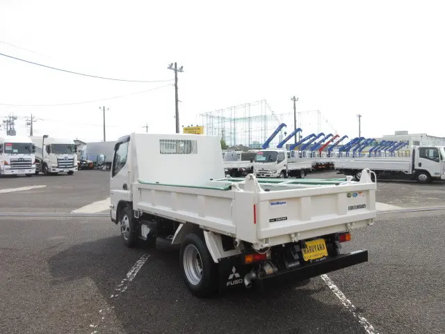 三菱 キャンター 2RG-FBA60(2WD)の写真3