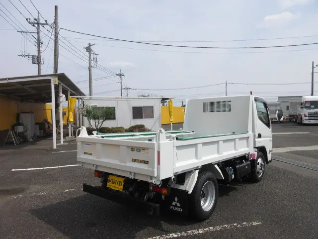 三菱 キャンター 2RG-FBA60(2WD)の写真4