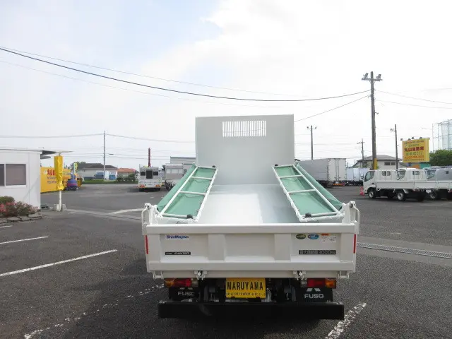 三菱 キャンター 2RG-FBA60(2WD)の写真15