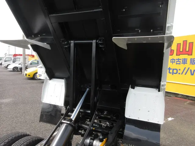 三菱 キャンター 2RG-FBA60(2WD)の写真17