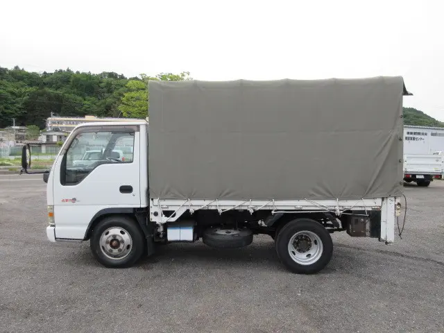 いすゞ エルフ KR-NKR81EA(2WD)の写真5