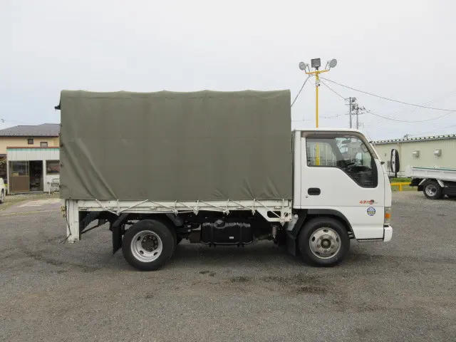 いすゞ エルフ KR-NKR81EA(2WD)の写真6