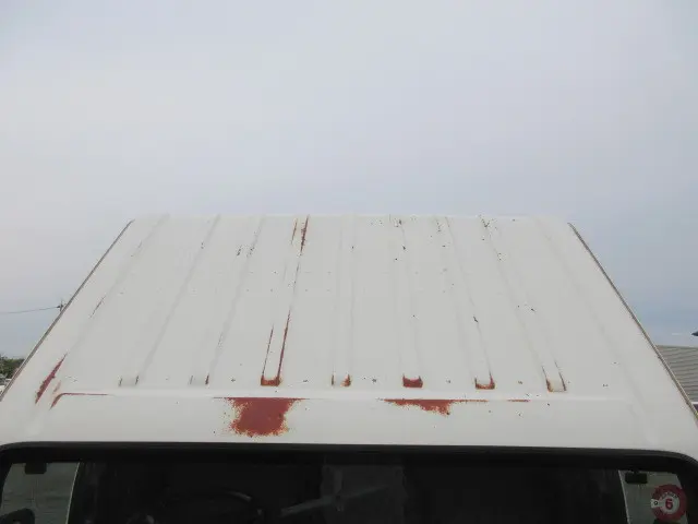 いすゞ エルフ KR-NKR81EA(2WD)の写真12