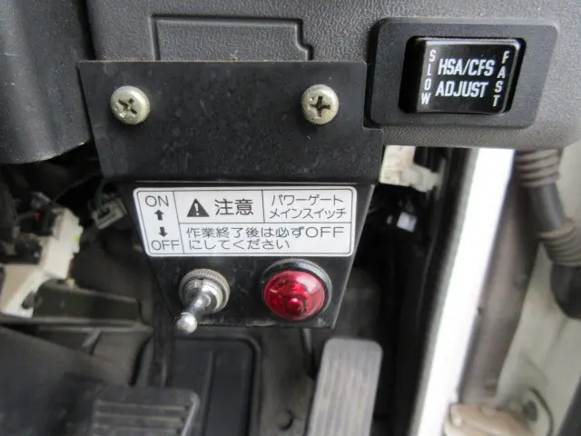 いすゞ エルフ KR-NKR81EA(2WD)の写真19