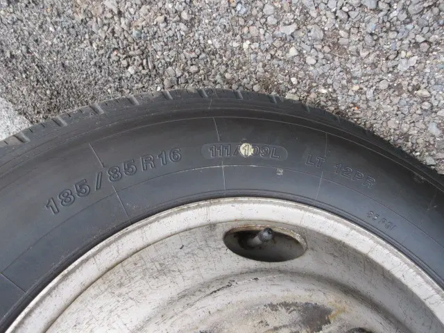 いすゞ エルフ KR-NKR81EA(2WD)の写真47