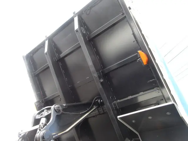 日野 プロフィア 2DG-FS1AGE(6x4)の写真19