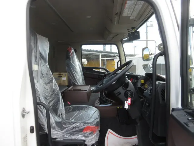日野 プロフィア 2DG-FS1AGE(6x4)の写真25