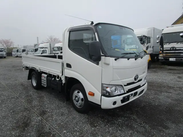 トヨタ ダイナ 2KG-XZC605(2WD)の写真2