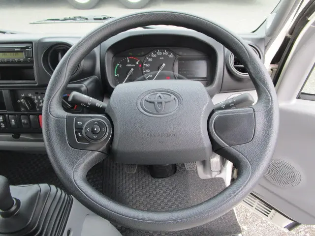 トヨタ ダイナ 2KG-XZC605(2WD)の写真12
