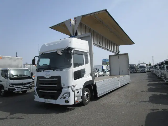 ＵＤ クオン 2PG-CG5CA(8x4)の写真1