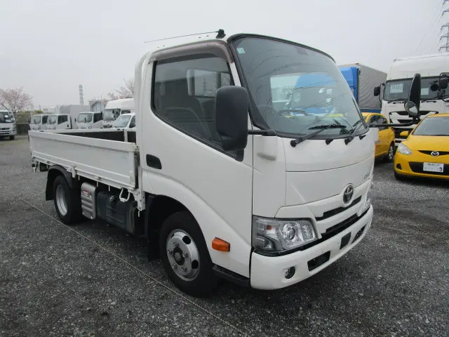 トヨタ ダイナ 2RG-XZC605(2WD)の写真2
