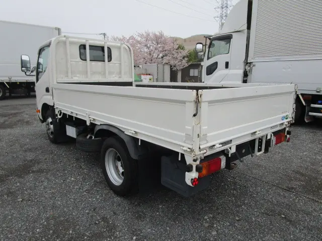 トヨタ ダイナ 2RG-XZC605(2WD)の写真3