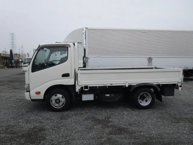 トヨタ ダイナ 2RG-XZC605(2WD)の写真5