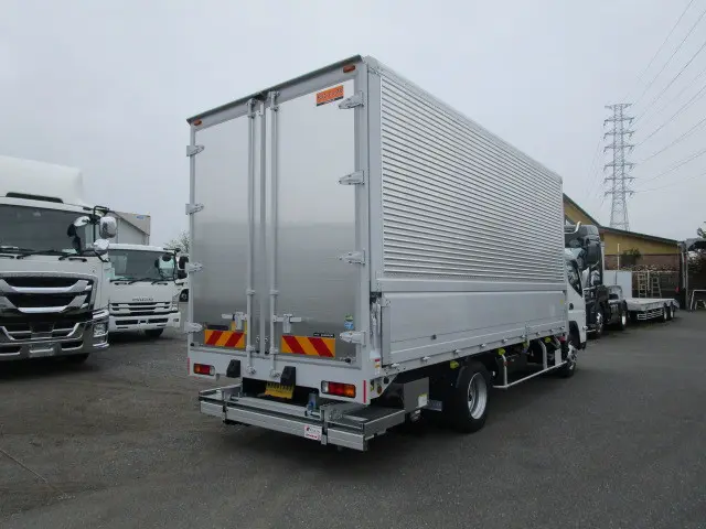 三菱 キャンター 2PG-FEB90(2WD)の写真8