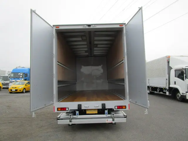 三菱 キャンター 2PG-FEB90(2WD)の写真12