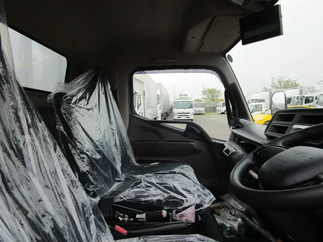 三菱 キャンター 2PG-FEB90(2WD)の写真15