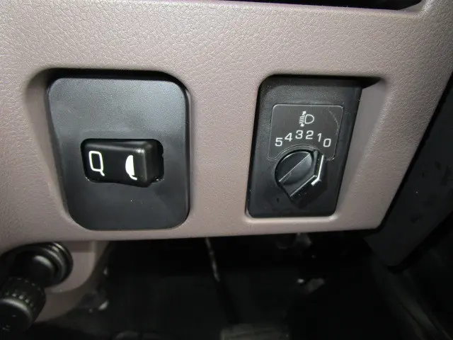 三菱 キャンター 2PG-FEB90(2WD)の写真21