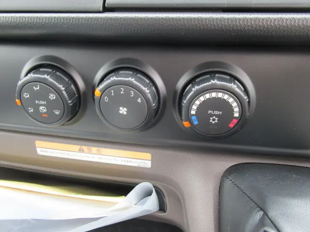 三菱 キャンター 2PG-FEB90(2WD)の写真23