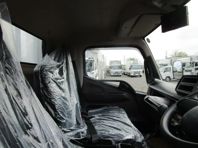 三菱 キャンター 2PG-FEB90(2WD)の写真15