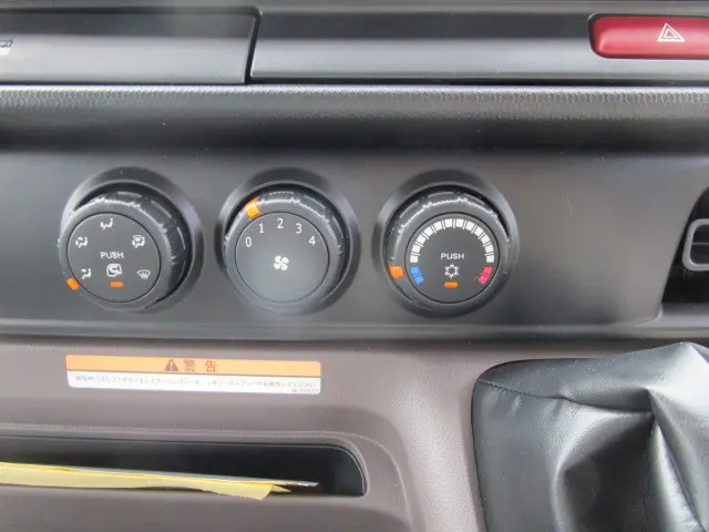 三菱 キャンター 2PG-FEB90(2WD)の写真22