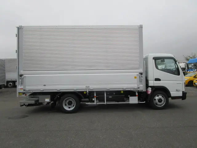 三菱 キャンター 2PG-FEB90(2WD)の写真10