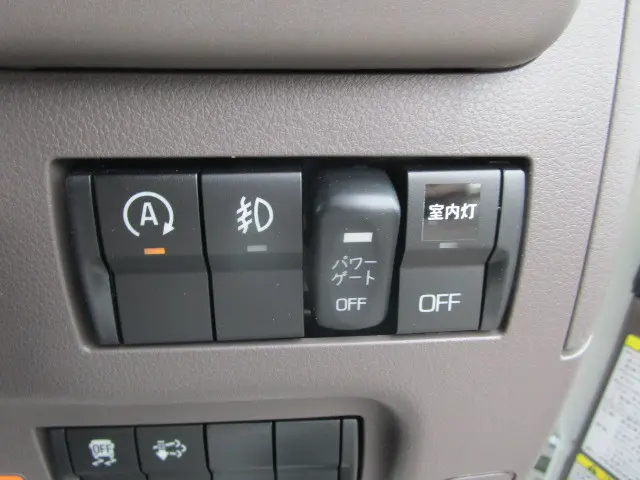 三菱 キャンター 2PG-FEB90(2WD)の写真17