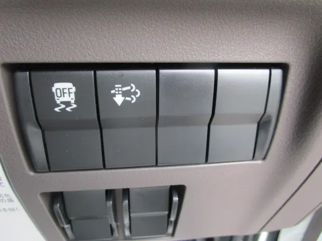 三菱 キャンター 2PG-FEB90(2WD)の写真18