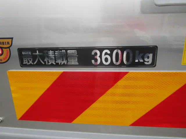 三菱 キャンター 2PG-FEB90(2WD)の写真49