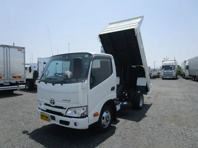 トヨタ ダイナ 2KG-XZC600D(2WD)の写真1