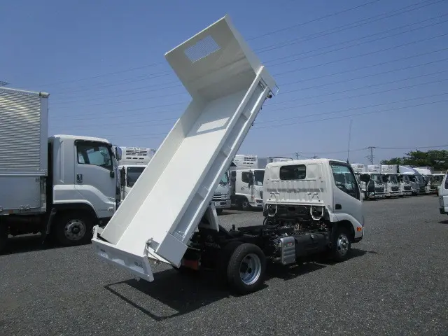 トヨタ ダイナ 2KG-XZC600D(2WD)の写真3