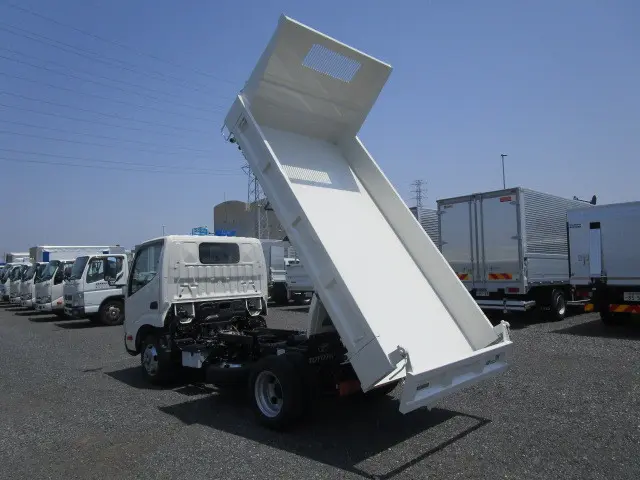 トヨタ ダイナ 2KG-XZC600D(2WD)の写真4