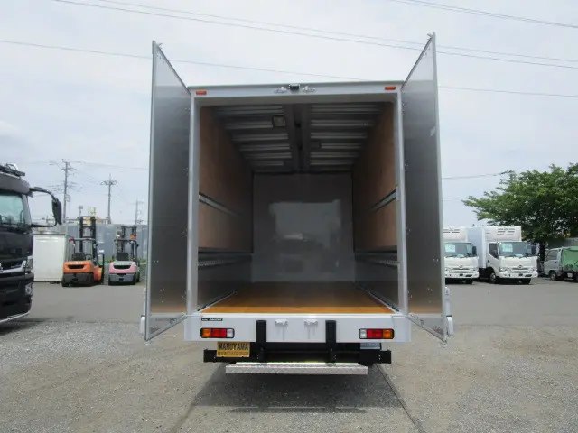 三菱 キャンター 2PG-FEB90(2WD)の写真8