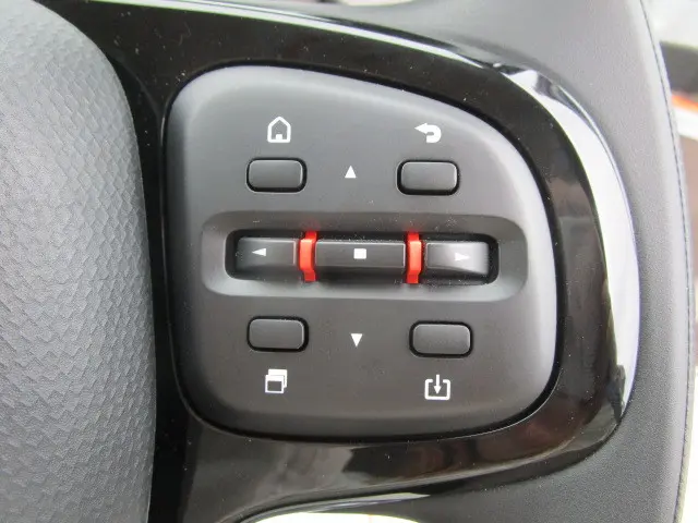 三菱 キャンター 2PG-FEB90(2WD)の写真13