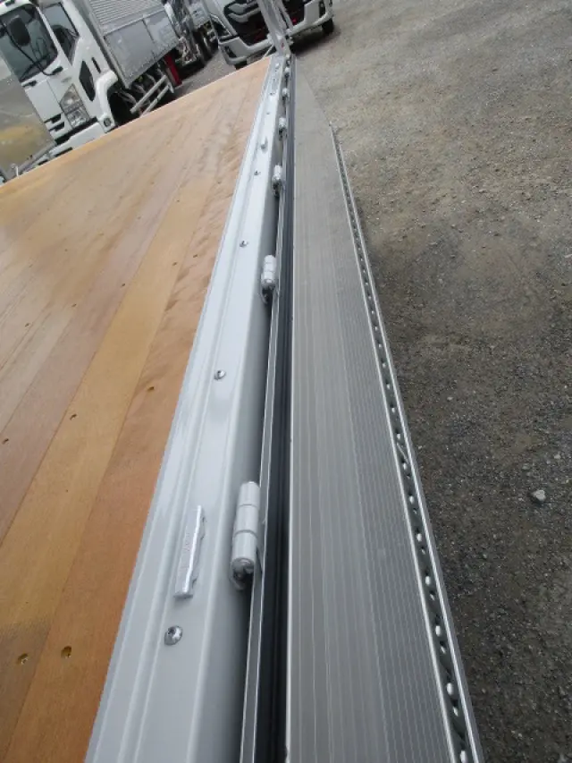 三菱 キャンター 2PG-FEB90(2WD)の写真42