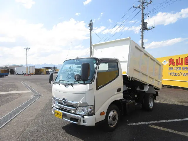 日野 デュトロ 32KG-XZU675T(4WD)の写真1