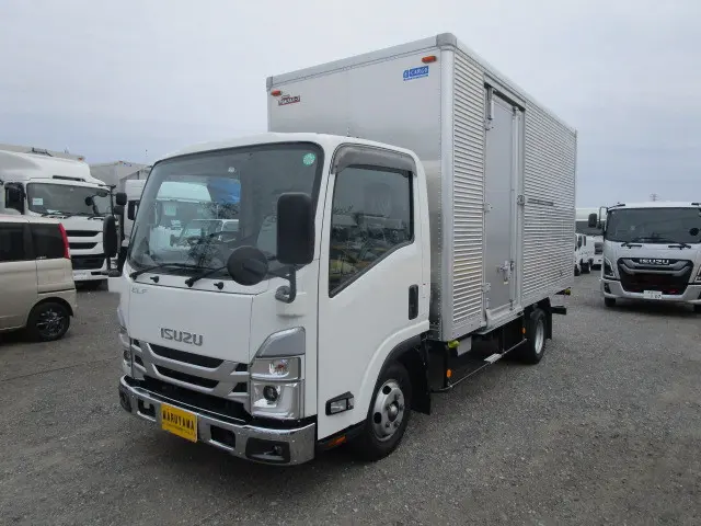 いすゞ エルフ 2RG-NLR88AN(2WD)の写真1