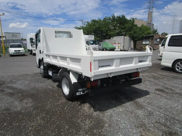 いすゞ エルフ 2RG-NJR88AT(2WD)の写真3