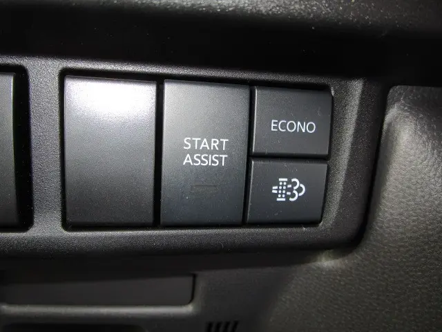 いすゞ エルフ 2RG-NJR88AT(2WD)の写真18