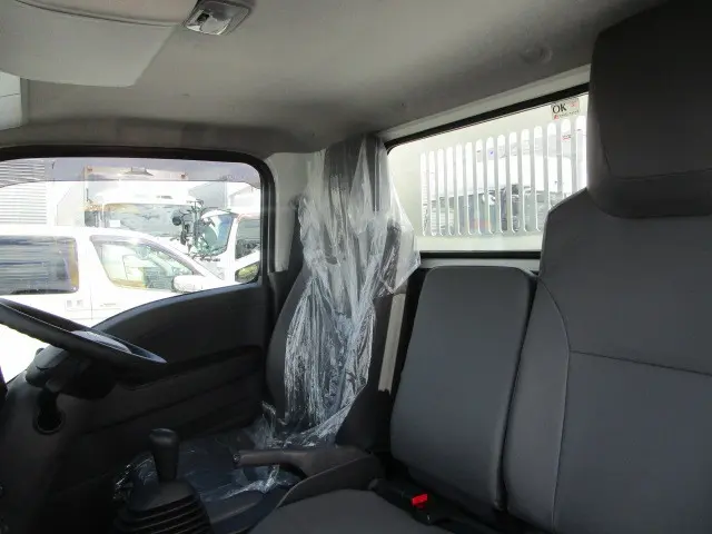 いすゞ エルフ 2RG-NJR88AT(2WD)の写真22