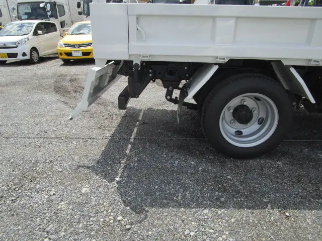 いすゞ エルフ 2RG-NJR88AT(2WD)の写真39