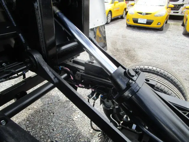 いすゞ エルフ 2RG-NJR88AT(2WD)の写真41