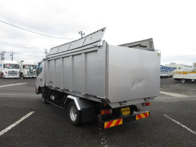 トヨタ ダイナ TKG-XZU775(4WD)の写真3