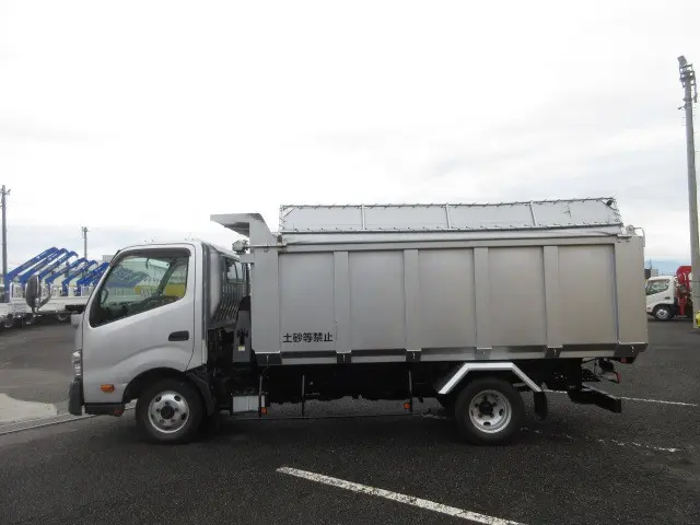 トヨタ ダイナ TKG-XZU775(4WD)の写真5