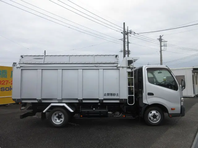 トヨタ ダイナ TKG-XZU775(4WD)の写真6