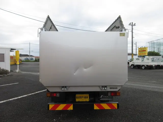 トヨタ ダイナ TKG-XZU775(4WD)の写真7