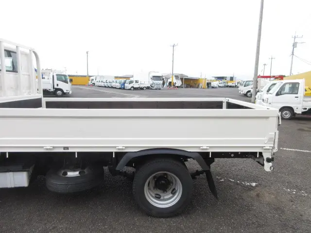 日野 デュトロ TPG-XZU605M(2WD)の写真32